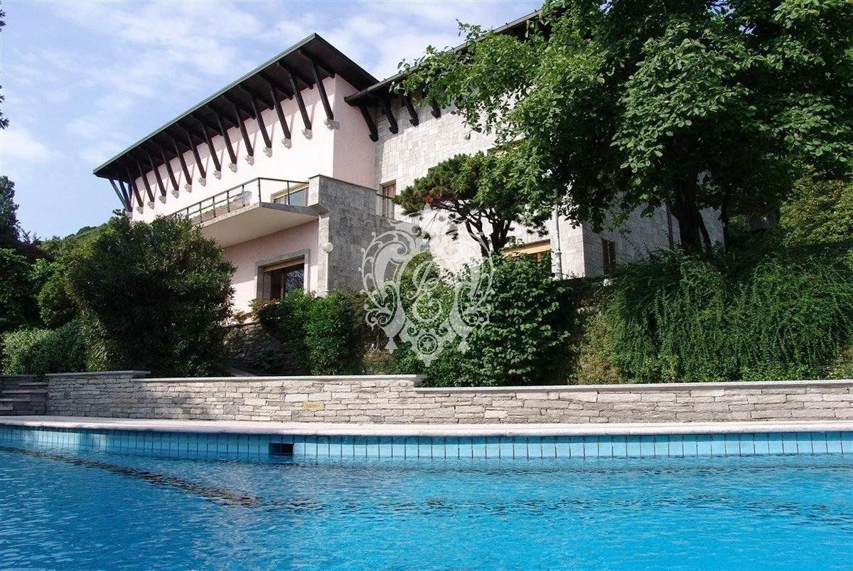 Вилла в Бельджирате, Италия, 720 м2 фото 1