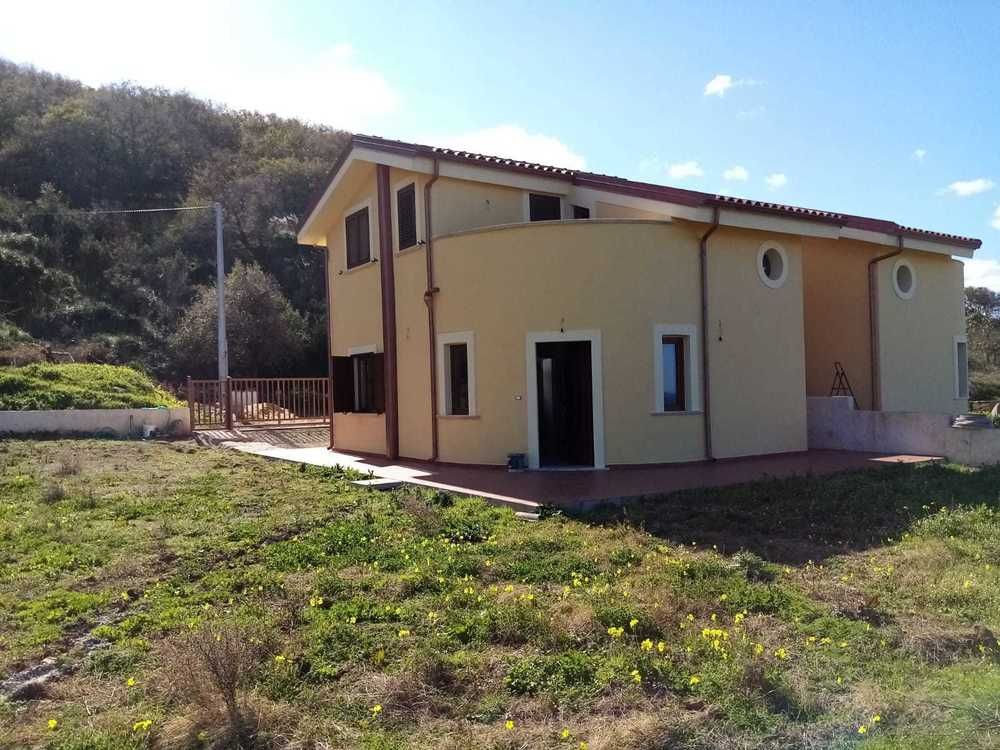 Вилла в Дзамброне, Италия, 100 м2 фото 1