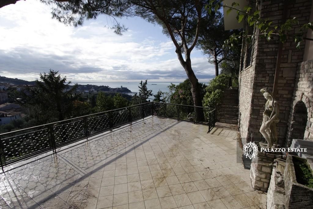 Вилла в Дзоальи, Италия, 500 м2 фото 1