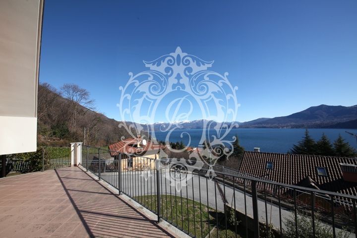 Апартаменты у озера Маджоре, Италия, 100 м2 фото 1