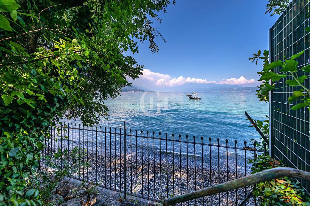 Вилла у озера Гарда, Италия, 250 м2 фото 3