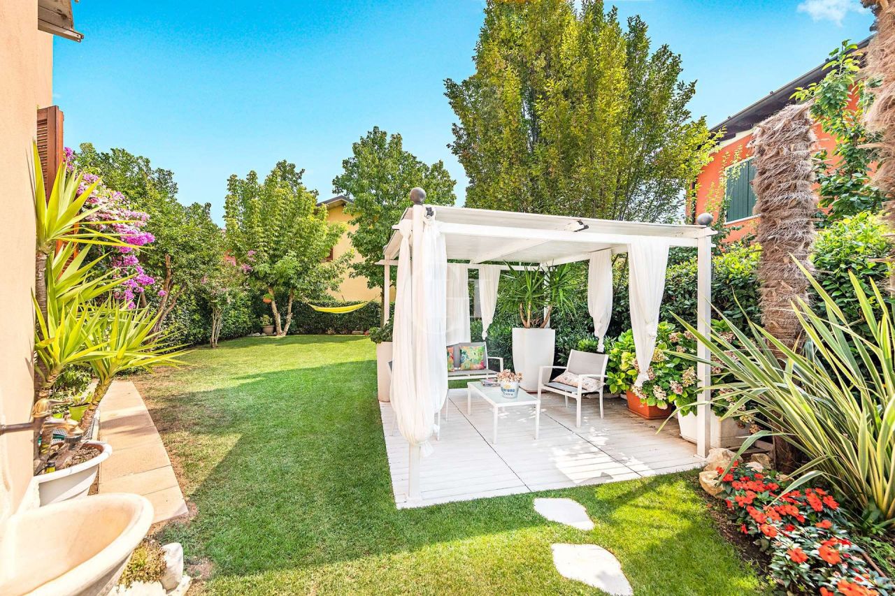 Апартаменты у озера Гарда, Италия, 128 м2 фото 2