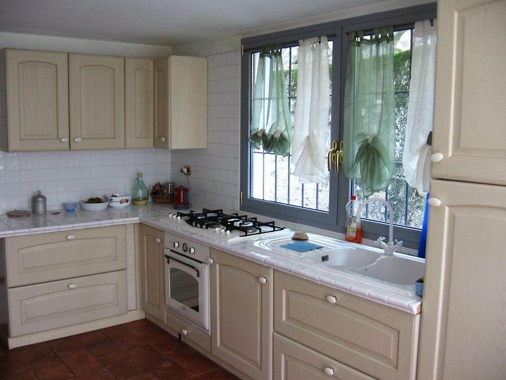 Вилла у озера Маджоре, Италия, 350 м2 фото 2