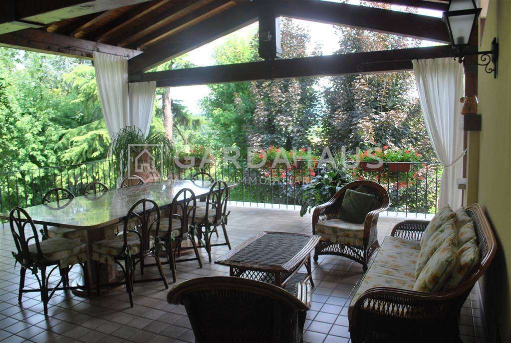 Вилла у озера Гарда, Италия, 700 м2 фото 2