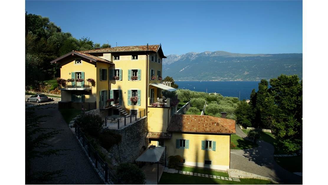 Поместье у озера Гарда, Италия, 1 000 м2 фото 5