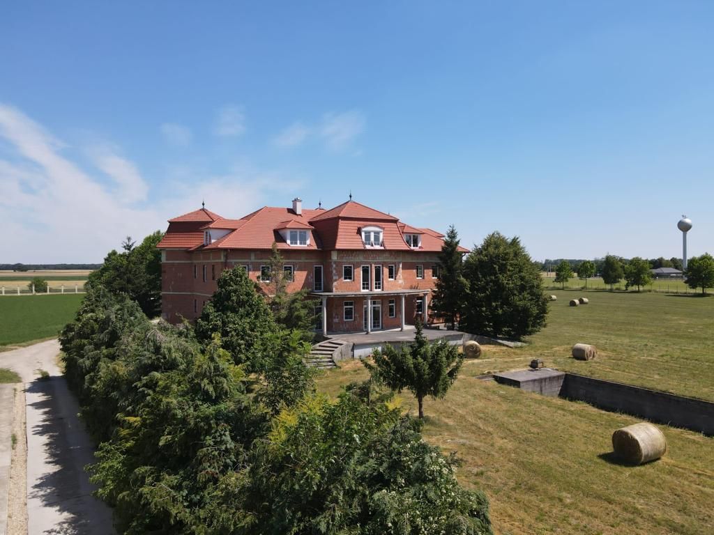 Замок Feketeerdő, Венгрия фото 1
