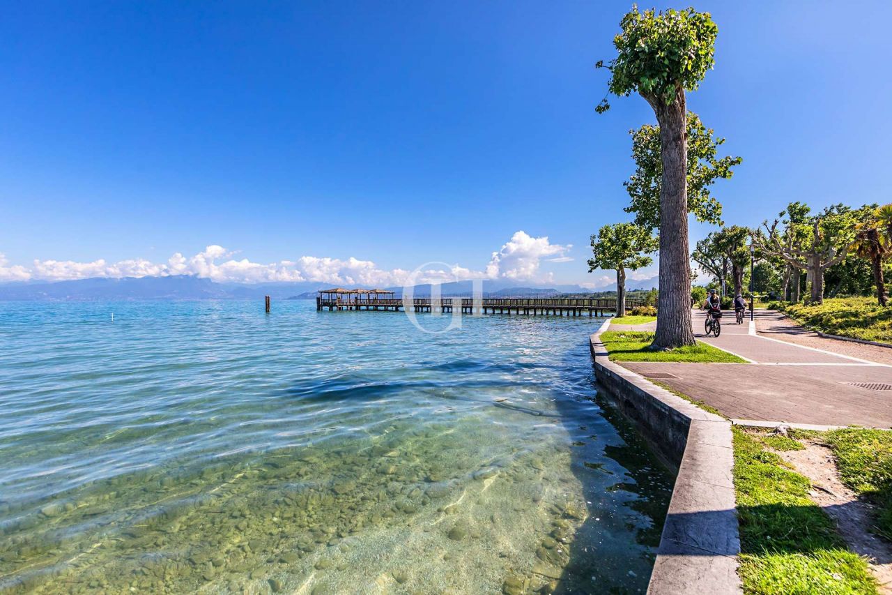 Апартаменты у озера Гарда, Италия, 80 м2 фото 5
