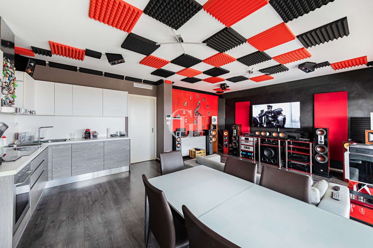 Пентхаус у озера Гарда, Италия, 115 м2 фото 3