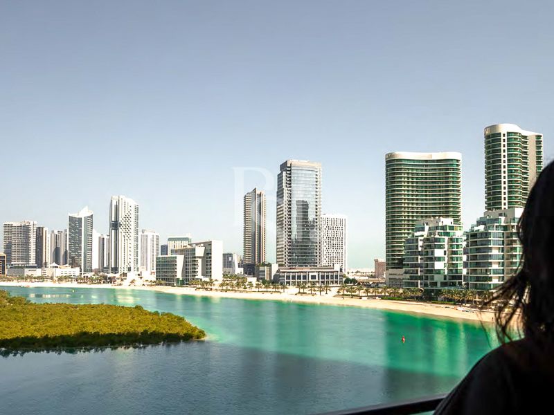 Апартаменты в Абу-Даби, ОАЭ, 160 м2