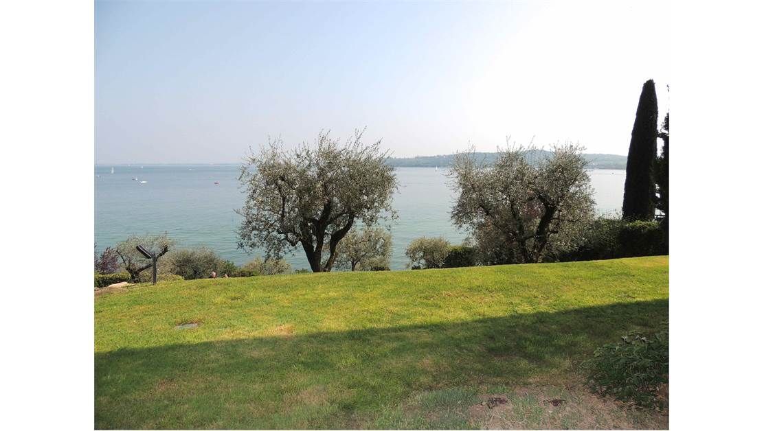 Вилла у озера Гарда, Италия, 750 м2 фото 3