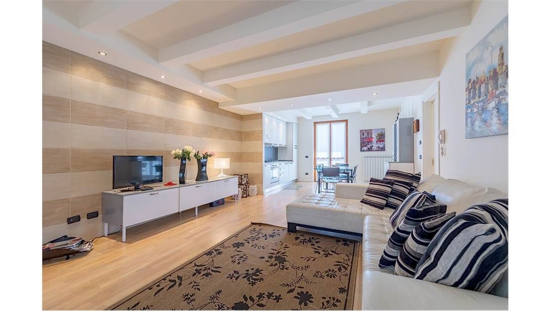 Вилла у озера Гарда, Италия, 100 м2 фото 2