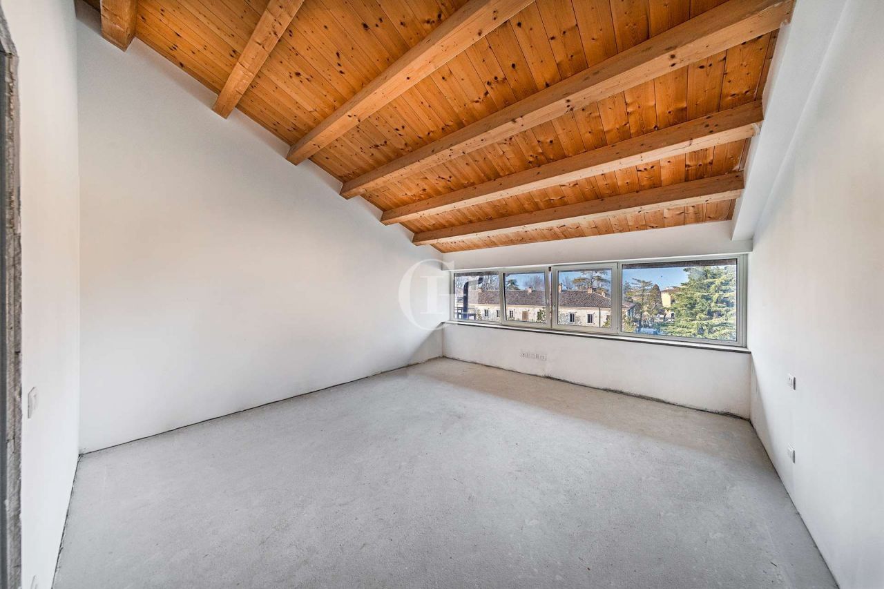 Пентхаус у озера Гарда, Италия, 200 м2 фото 5