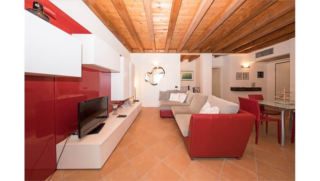 Квартира у озера Гарда, Италия, 150 м2 фото 5