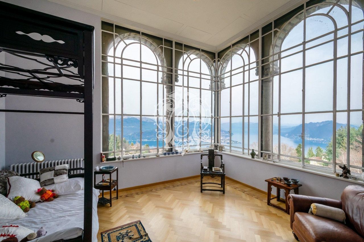 Вилла в Стрезе, Италия, 700 м2 фото 3