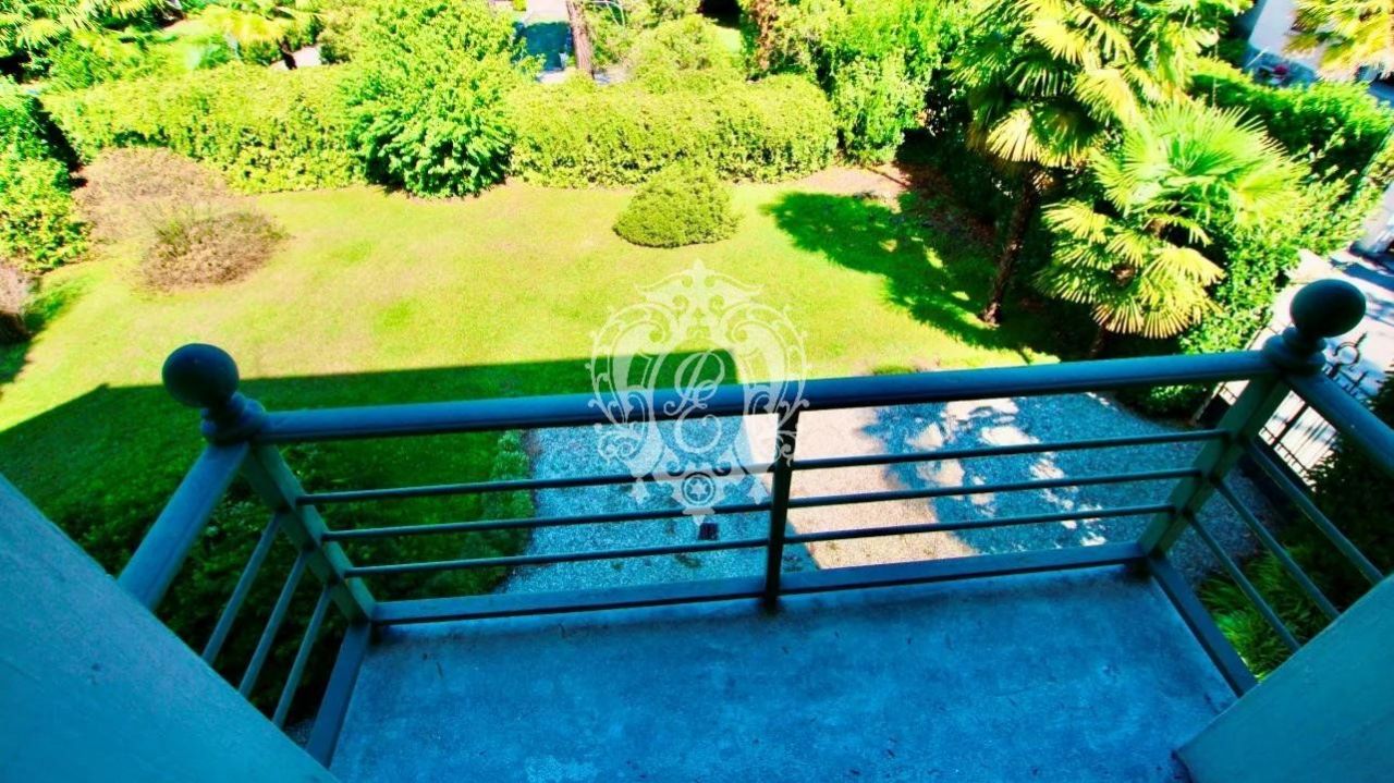 Вилла в Стрезе, Италия, 340 м2 фото 3