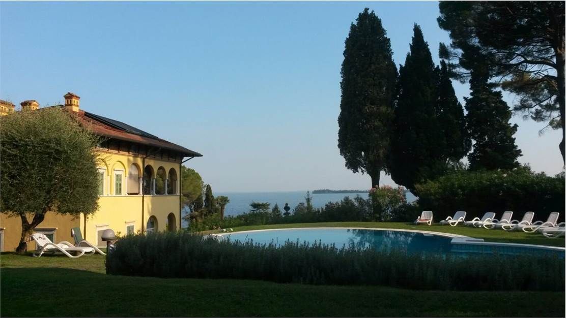 Квартира у озера Гарда, Италия, 180 м2 фото 3