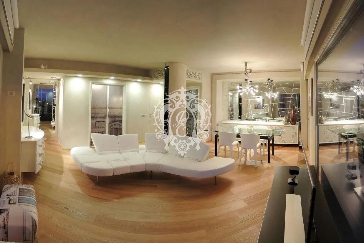 Квартира в Виареджо, Италия, 80 м2 фото 4
