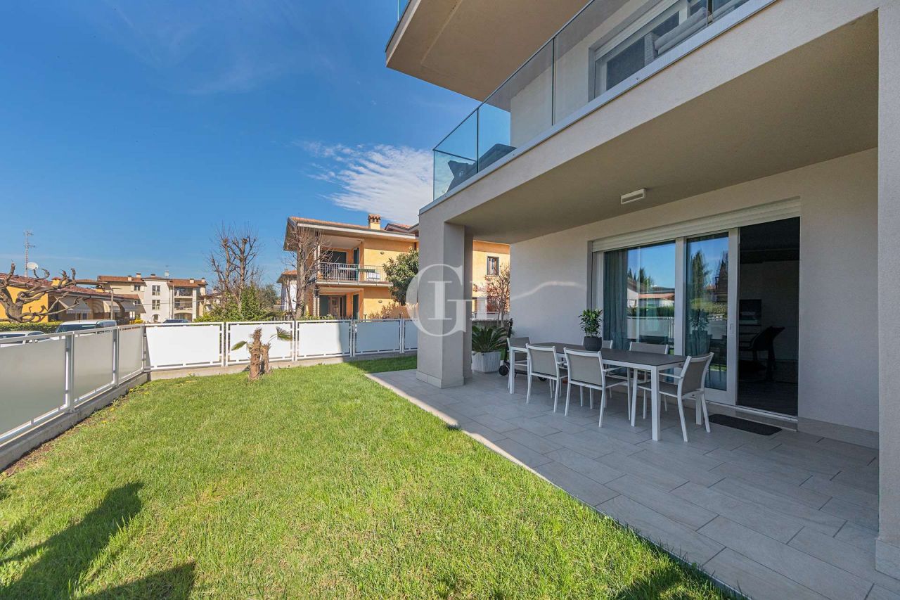 Апартаменты у озера Гарда, Италия, 107 м2 фото 5