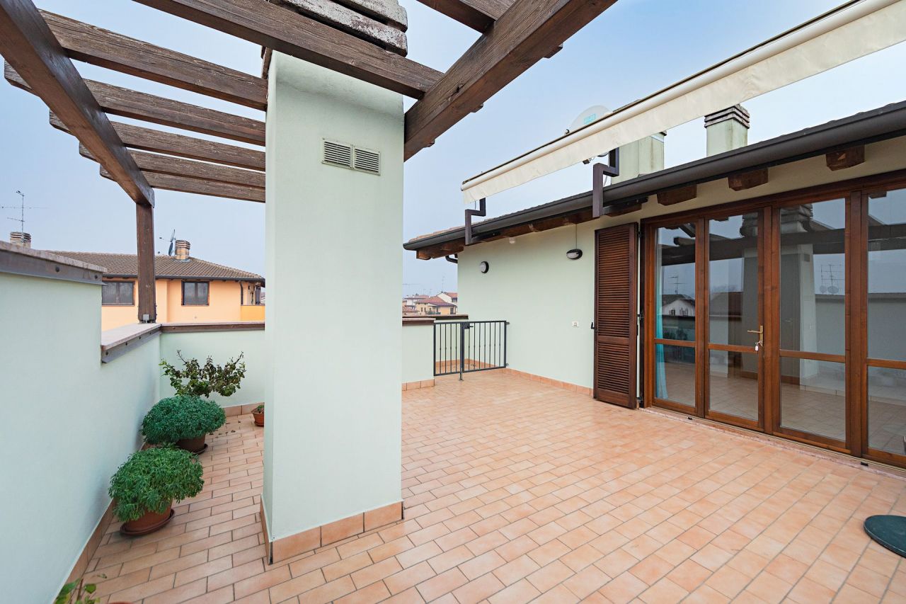 Апартаменты у озера Гарда, Италия, 75 м2 фото 5