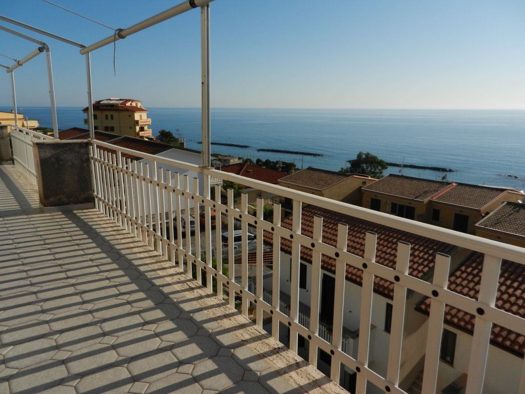 Квартира в Бельведере-Мариттимо, Италия, 180 м2 фото 1