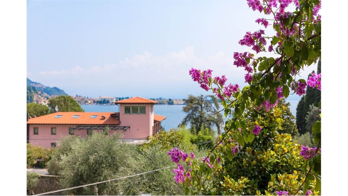 Вилла у озера Гарда, Италия, 600 м2 фото 4