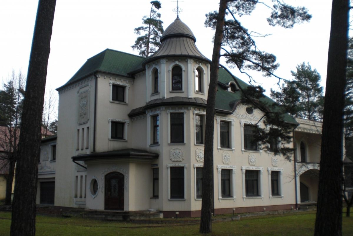 Дом в Риге, Латвия, 1 800 сот. фото 1