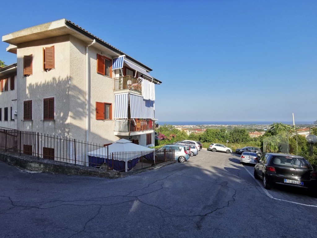 Квартира в Санта-Мария дель Чедро, Италия, 120 м2 фото 1