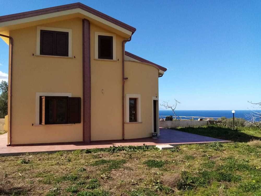 Вилла в Дзамброне, Италия, 100 м2 фото 2