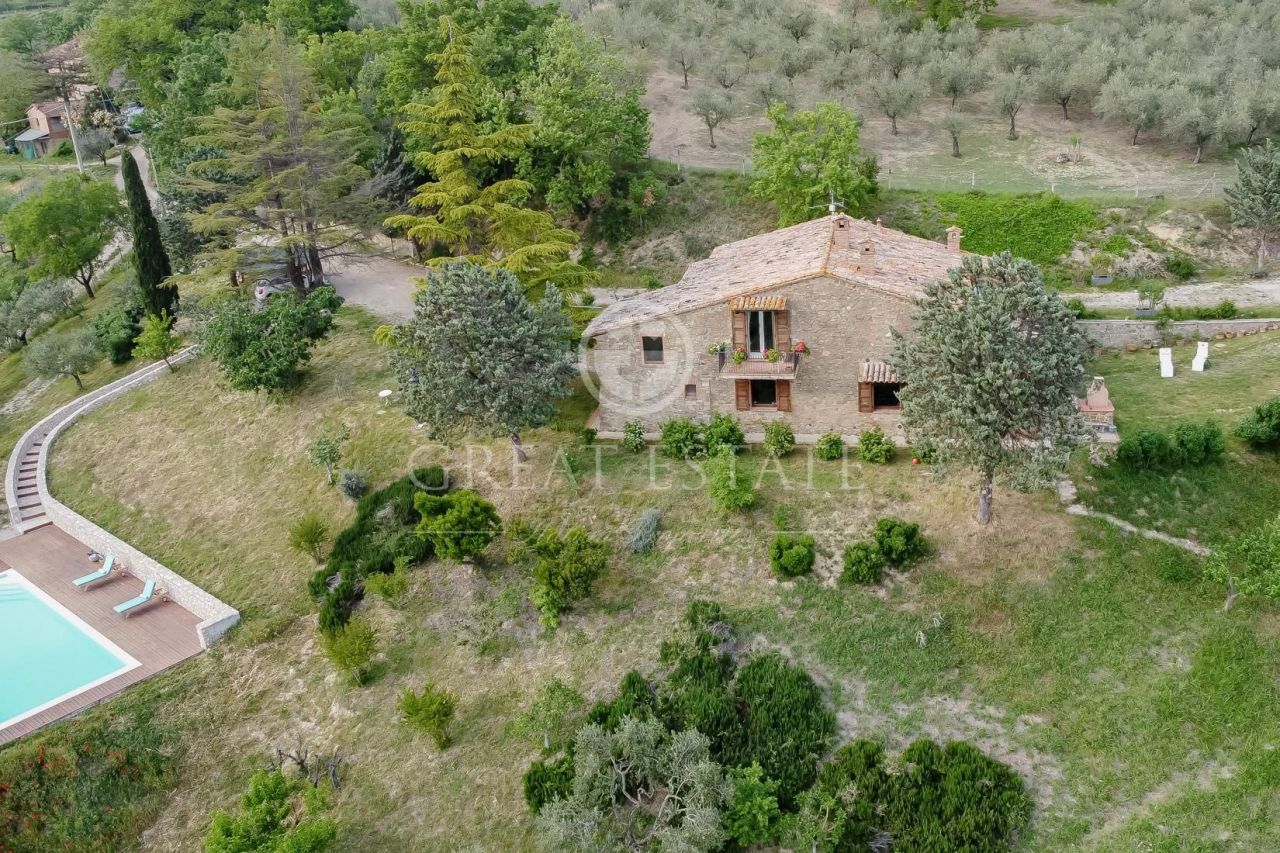 Дом в Коллаццоне, Италия, 250 м2 фото 3