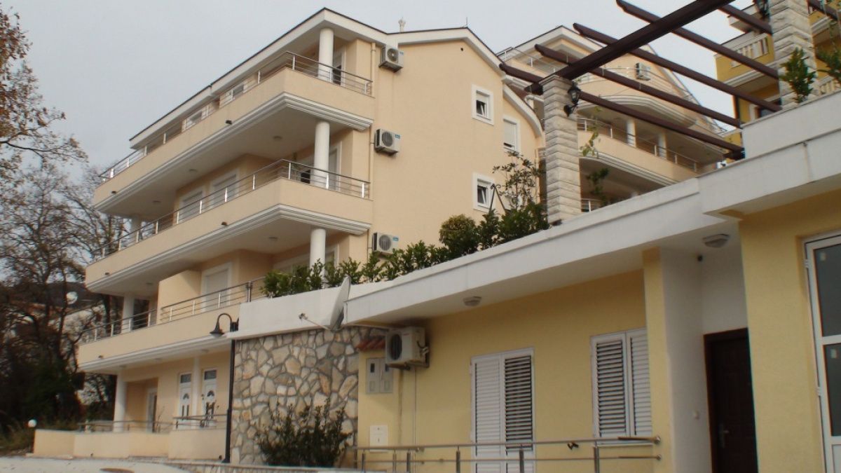 Квартира в Херцег-Нови, Черногория, 115 м2 фото 3