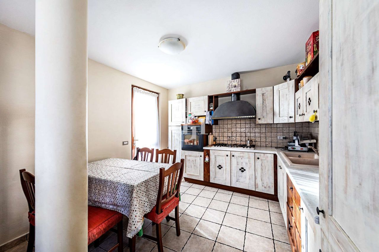 Дом у озера Гарда, Италия, 135 м2 фото 3