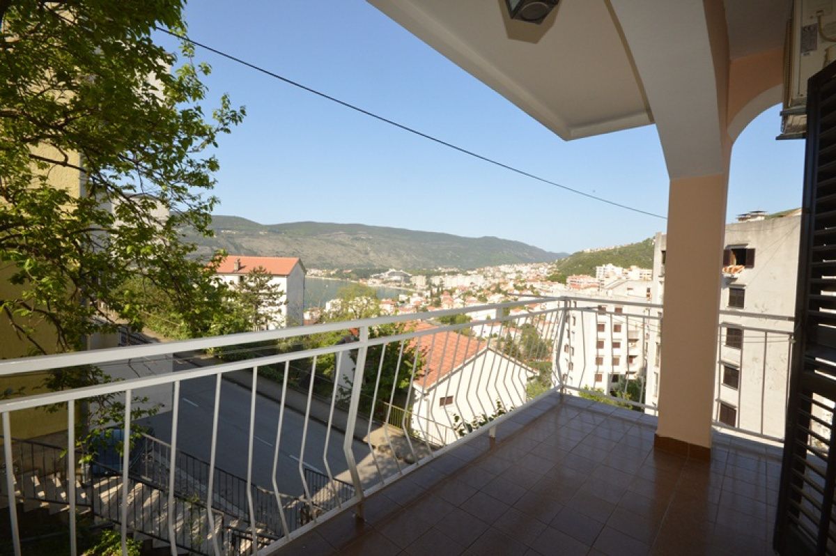 Дом в Херцег-Нови, Черногория, 285 м2 фото 3