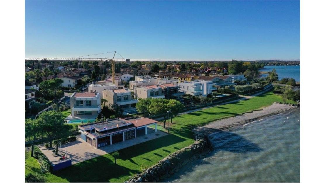Вилла у озера Гарда, Италия, 340 м2 фото 4