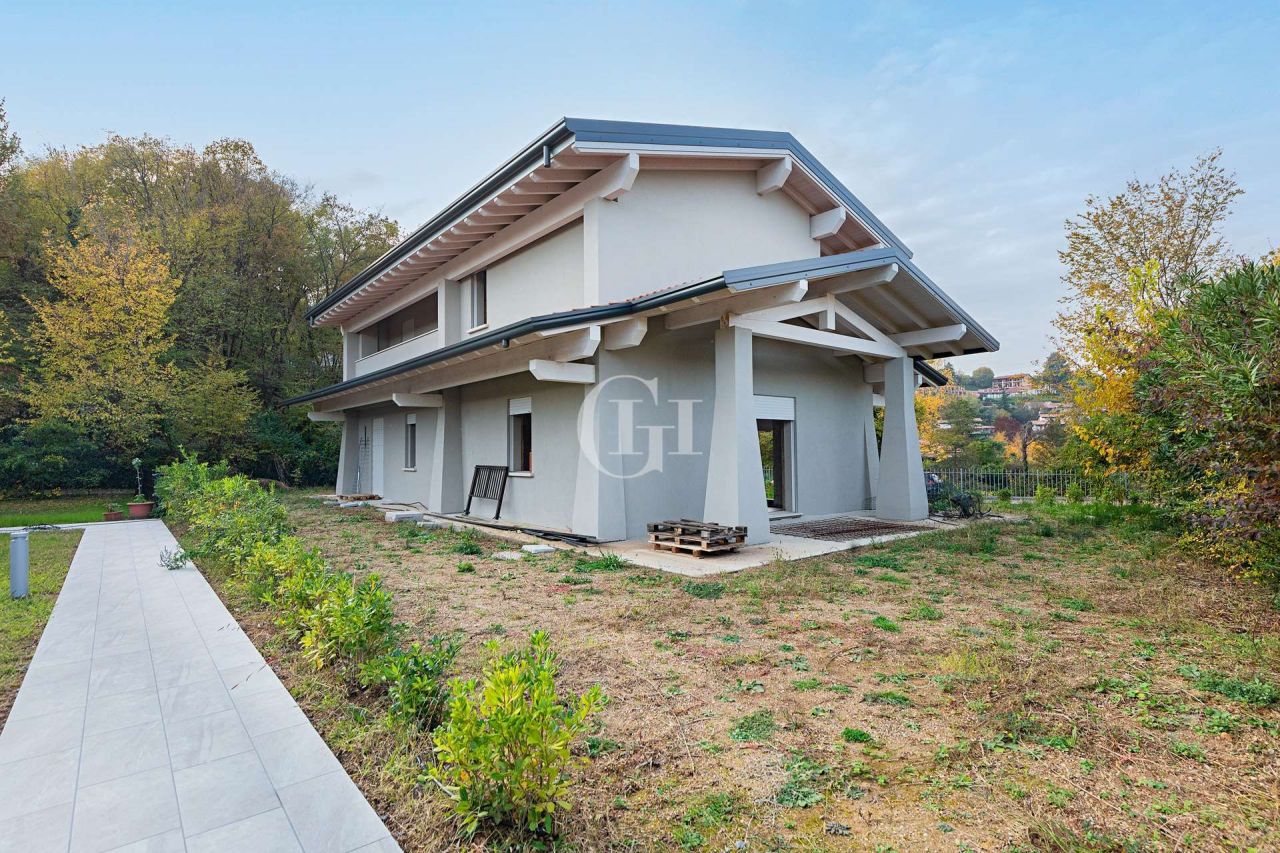Вилла у озера Гарда, Италия, 141 м2 фото 1