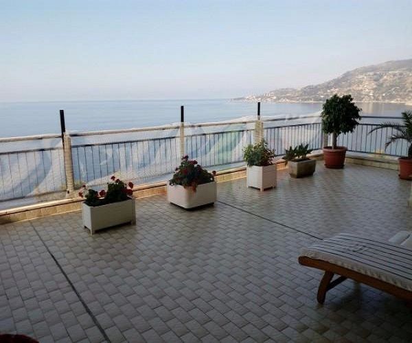 Апартаменты в Оспедалетти, Италия, 120 м2 фото 1