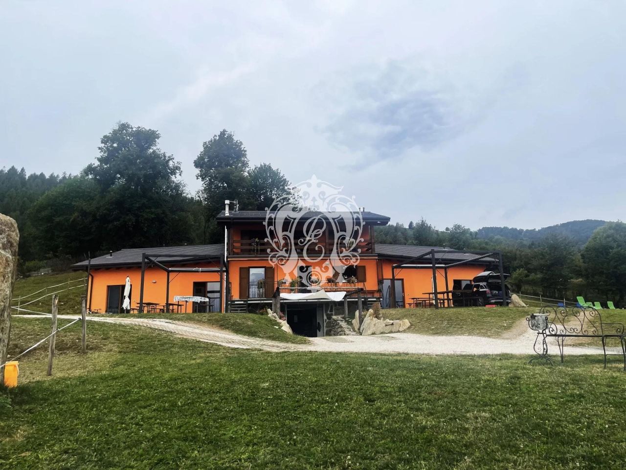 Дом в Альта-Валле-Интельви, Италия, 600 м2 фото 2