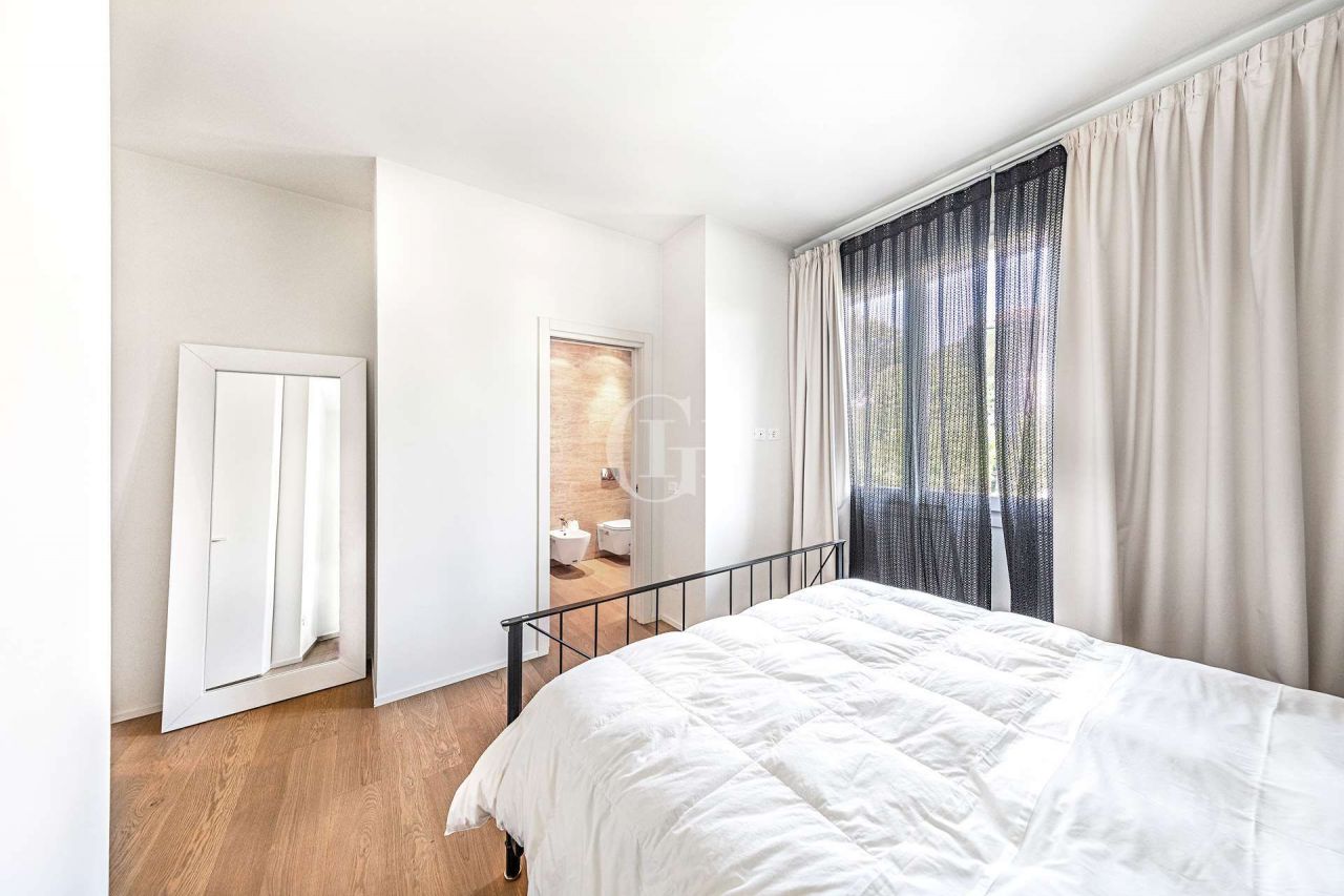 Вилла у озера Гарда, Италия, 800 м2 фото 4