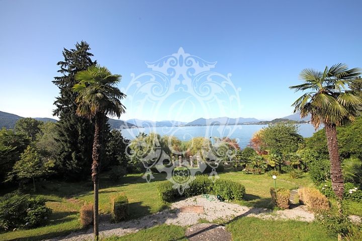 Вилла в Ранко, Италия, 850 м2 фото 1