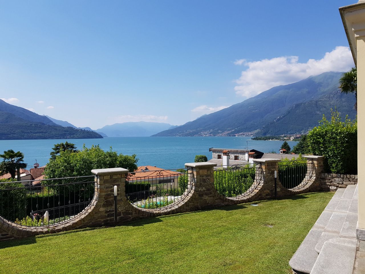 Вилла в Домазо, Италия, 850 м2 фото 1