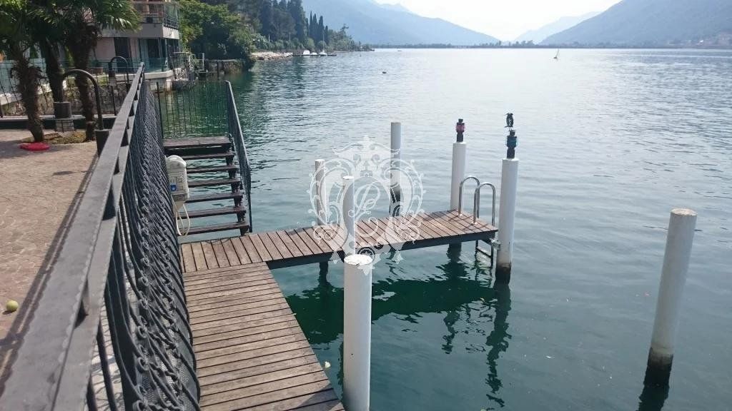Вилла в Кампионе-д'Италия, Италия, 450 м2 фото 2