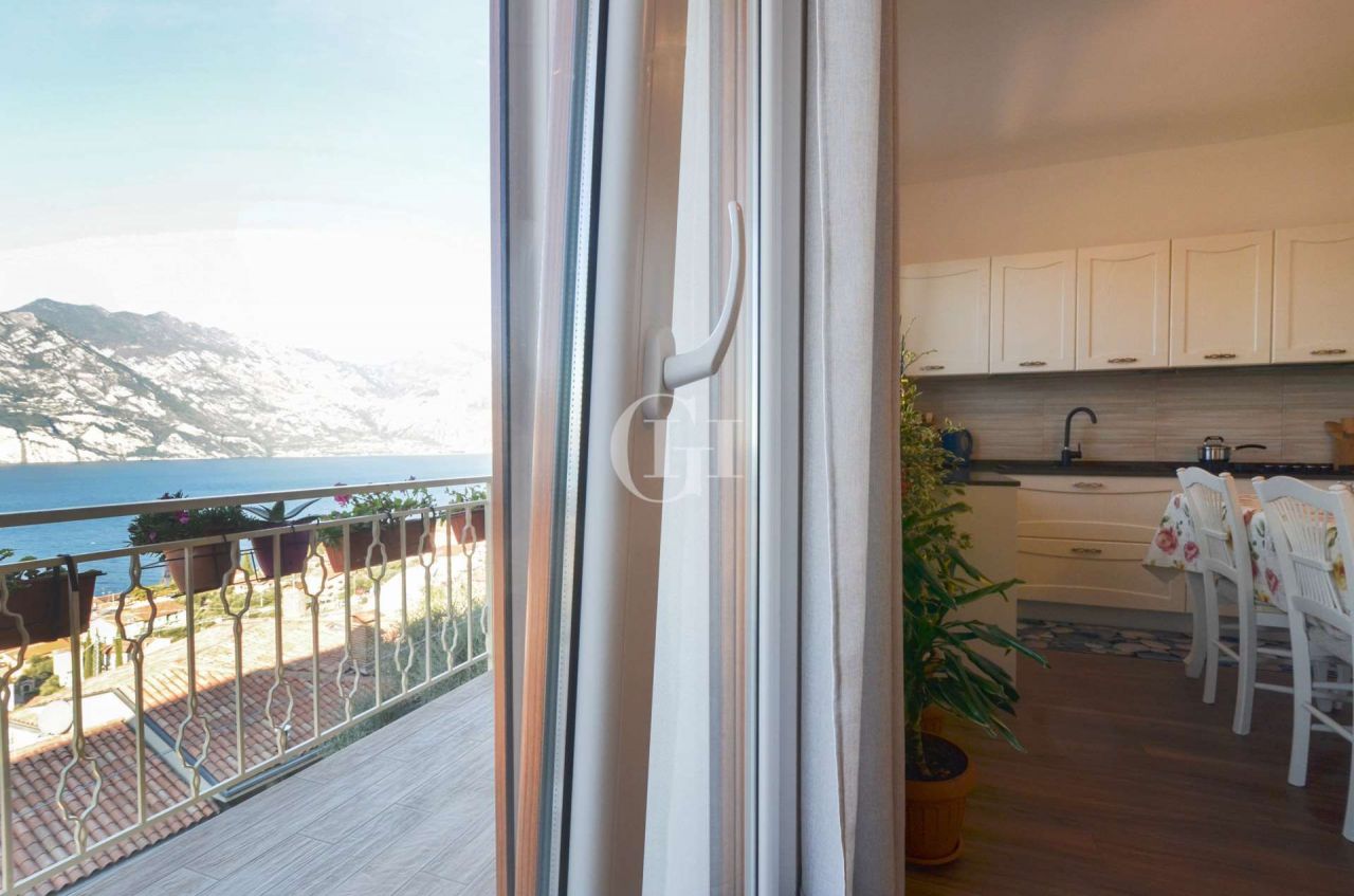 Квартира у озера Гарда, Италия, 70 м2 фото 5