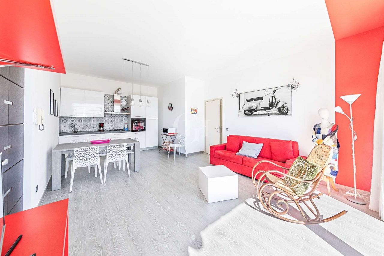 Апартаменты у озера Гарда, Италия, 100 м2 фото 3
