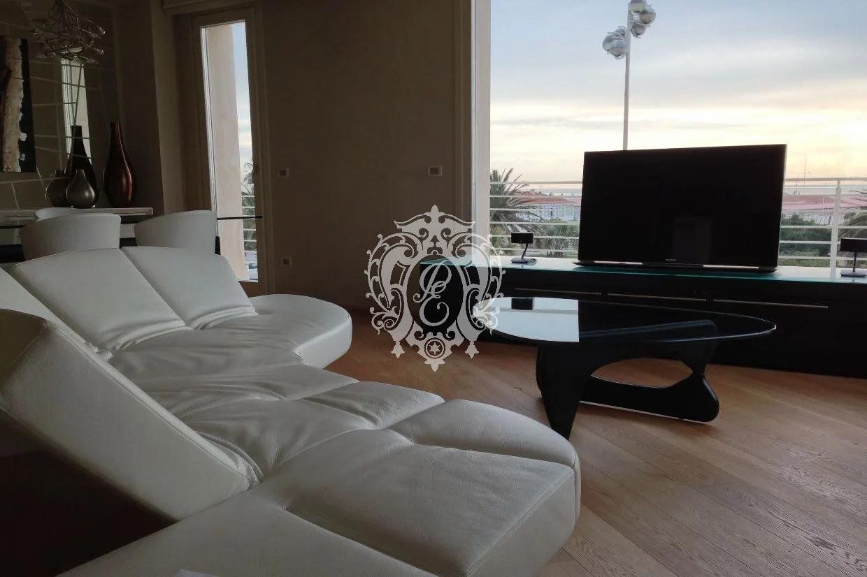 Квартира в Виареджо, Италия, 80 м2 фото 3
