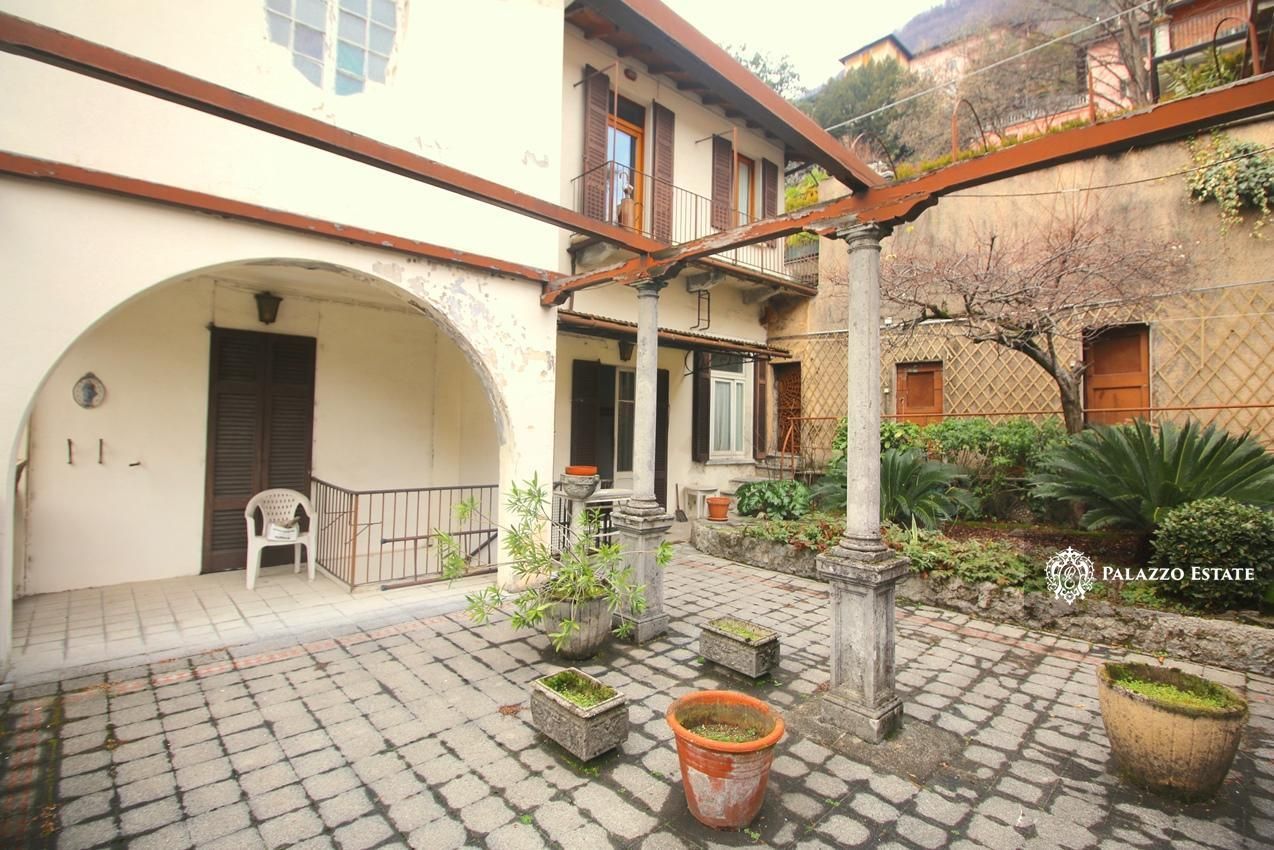 Вилла в Карате-Урио, Италия, 260 м2 фото 3