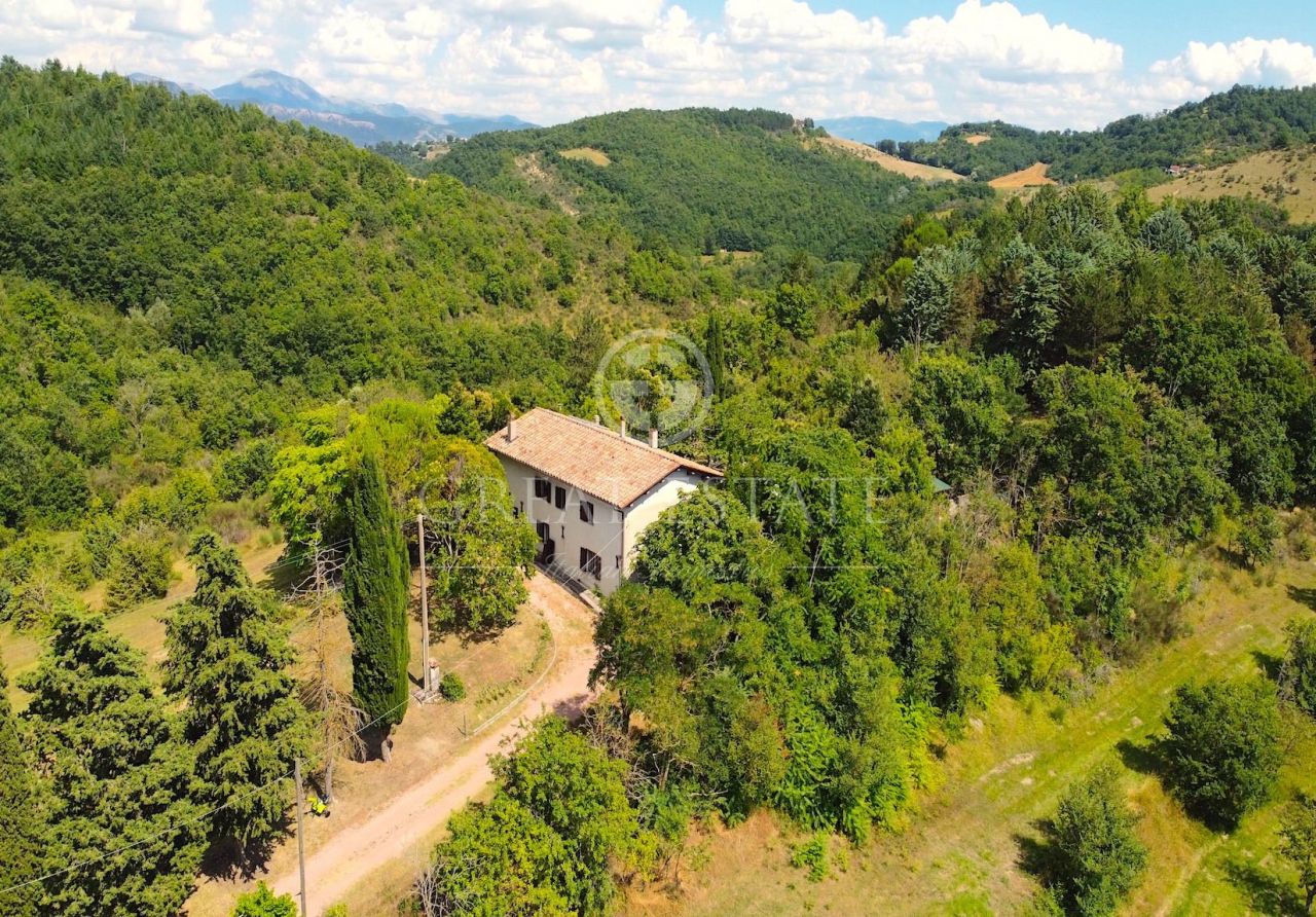 Дом в Губбио, Италия, 229.8 м2 фото 1