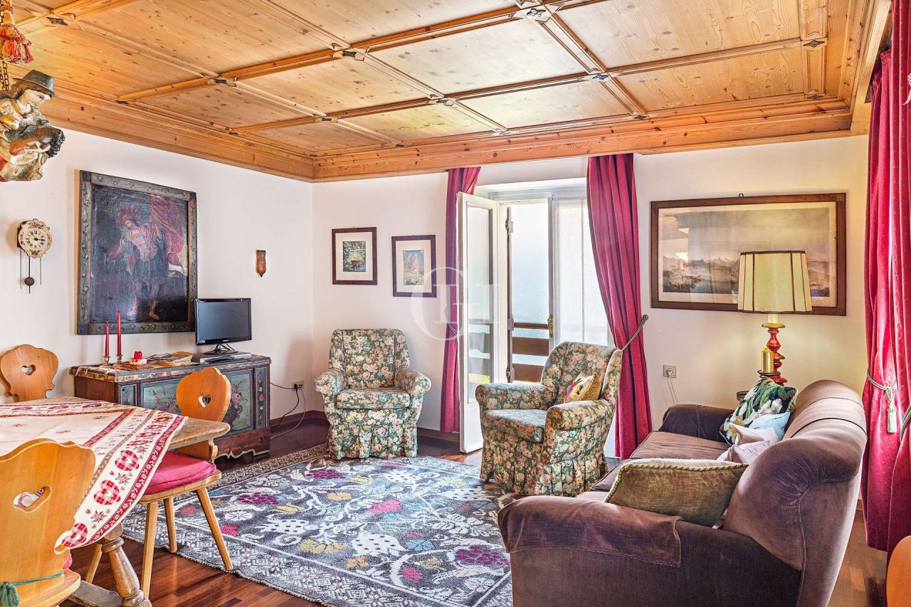 Вилла у озера Гарда, Италия, 380 м2 фото 5