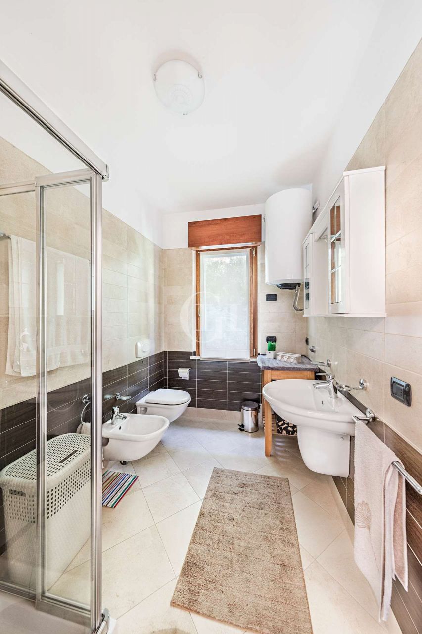 Квартира у озера Гарда, Италия, 70 м2 фото 3