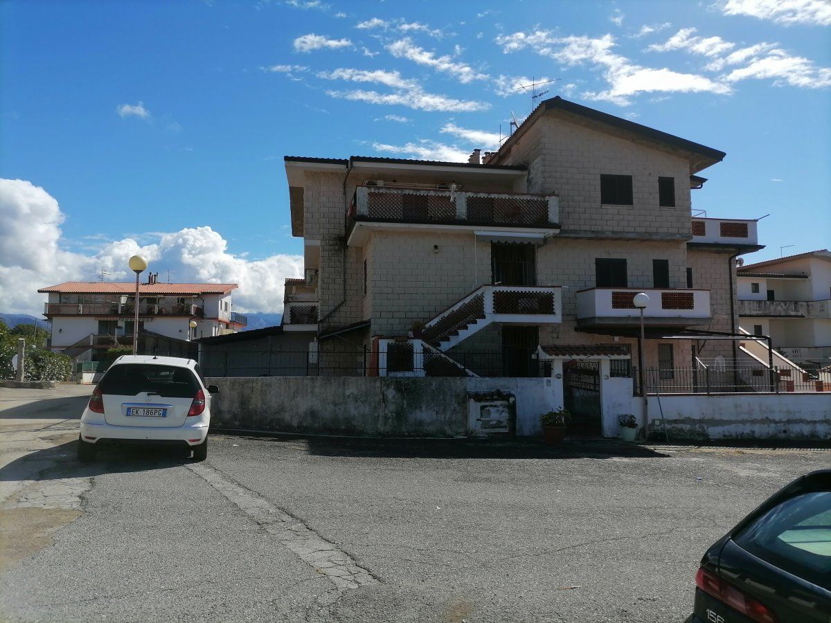 Дом в Скалее, Италия, 100 м2 фото 1