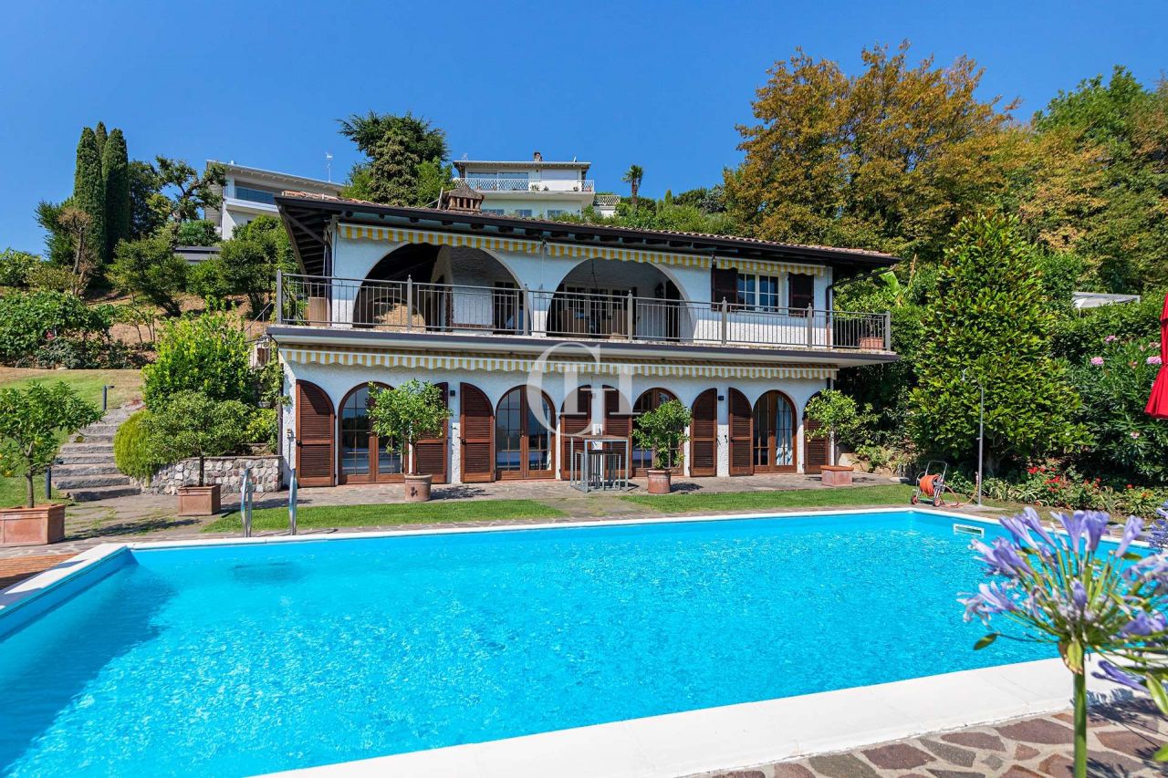Вилла у озера Гарда, Италия, 150 м2 фото 1