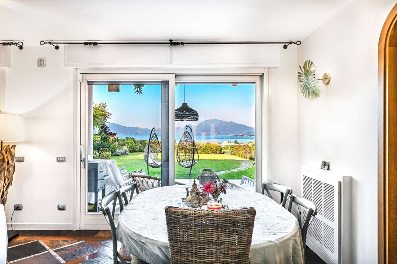 Апартаменты у озера Гарда, Италия, 240 м2 фото 2